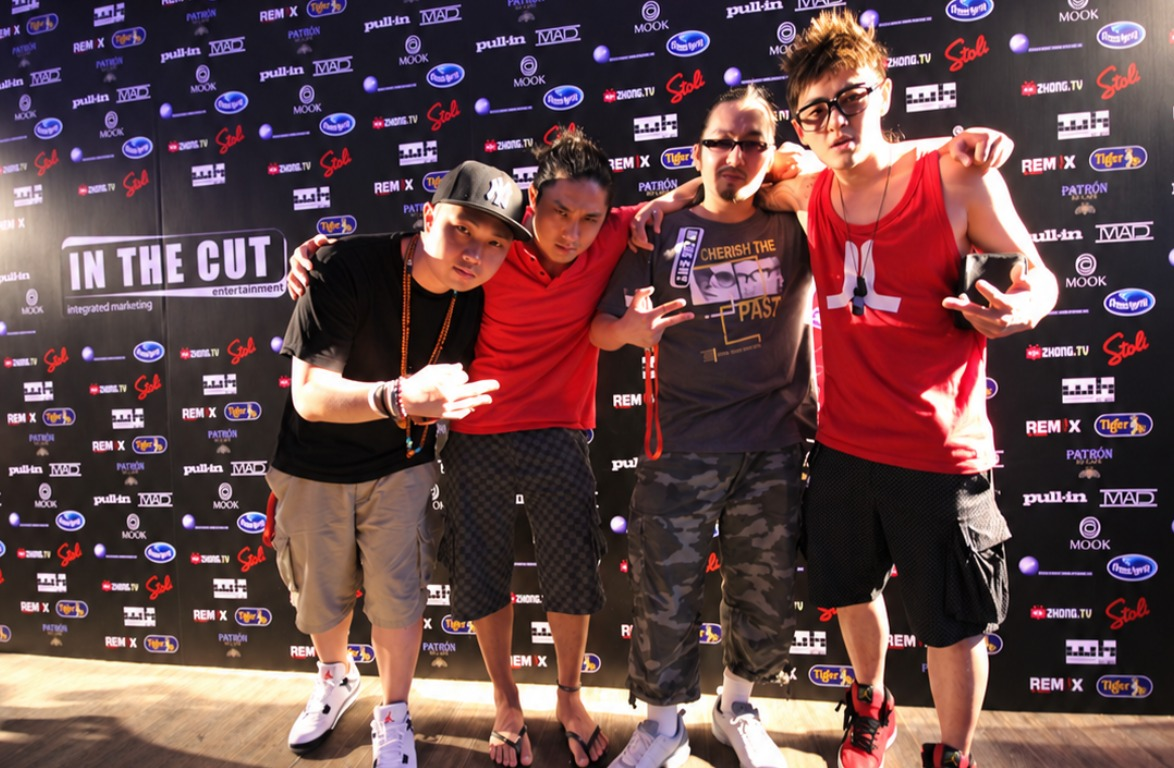 Stanley Yang with artists at a Shanghai event